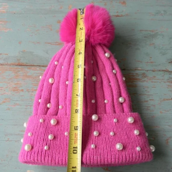 NWOT STEVE MADDEN Pink Lined Knit Pom Pom Beanie with Pearls - Picture 4 of 5